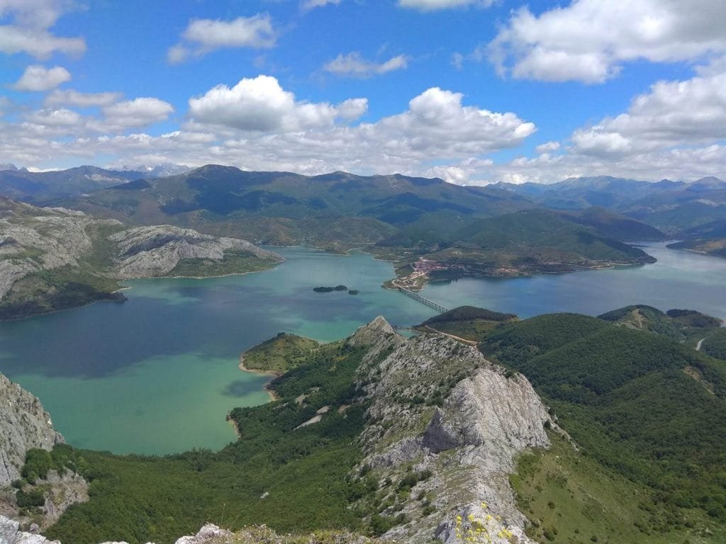 Vistas del pantano de Riaño