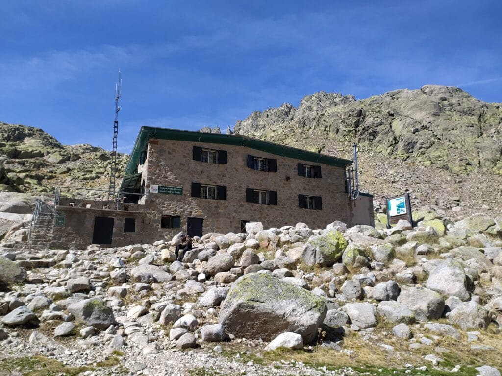 Refugio Laguna Grande de Gredos