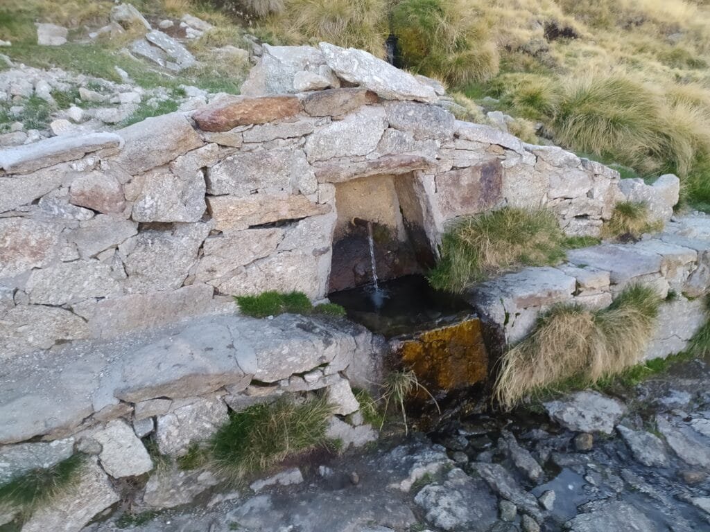 Ruta a la Laguna Grande