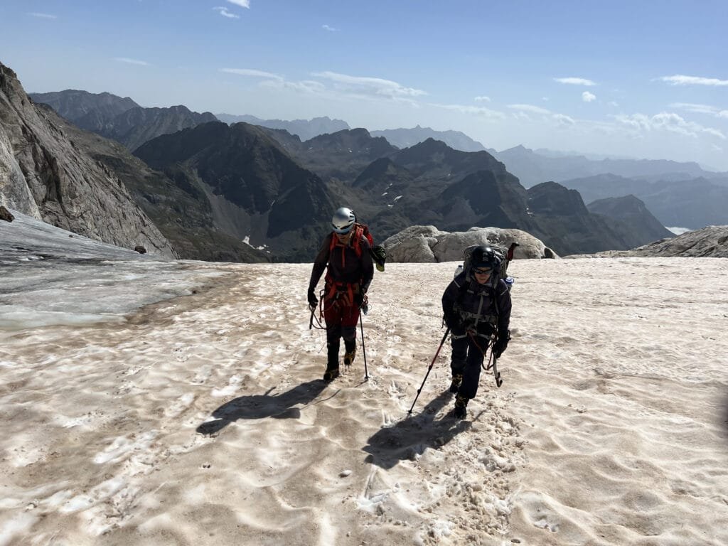 Caminando por el glaciar